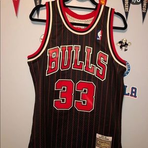 Scottie Pippen Bulls Mitchell and Ness Jersey